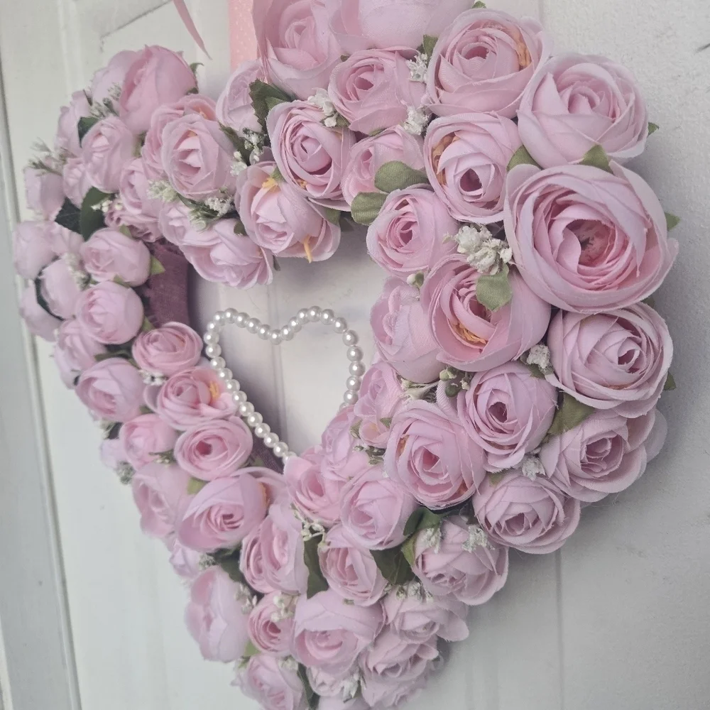 Handmade Valentine's Day Wreath Spring heart-shaped Wreath light pink roses